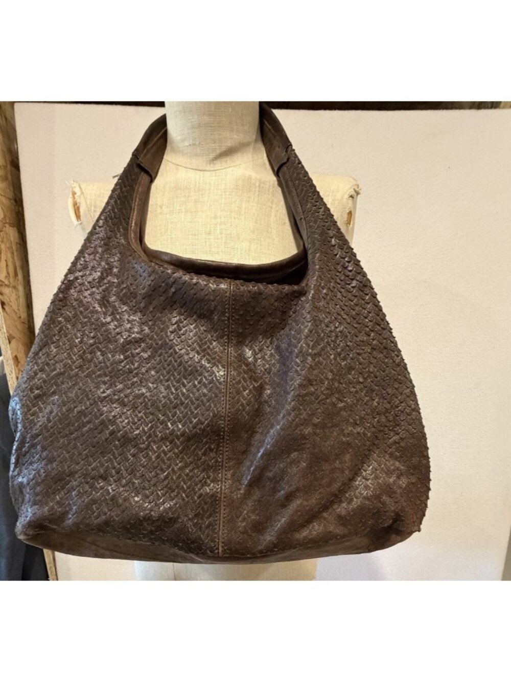 Sundance Leather Hobo Shoulder  Brown Made in Italy measurements pictured